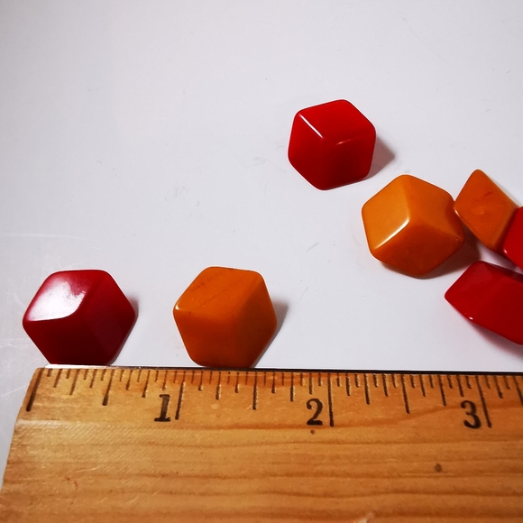 Vintage Two Dimensional Abstract Cube Lucite Buttons Lot of Seven - Picture 7 of 16